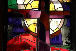 Auferstehungsfenster in der Passionskirche
